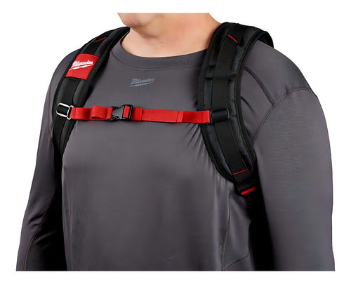 mochila milwaukee 48-22-8202 vermelha e preta 50cm