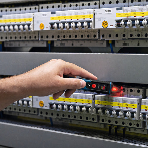 detector de tensão bosch gvd 1000-17 com lanterna ip67 azul
