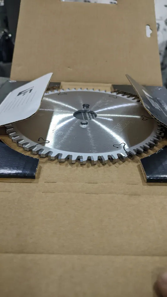 Disco De Serra 200mm 60d Canal Gaveta 6,5mm Lu3e-0201 Freud Cor Prateado