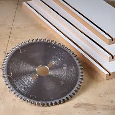 Disco De Serra 200mm 60d Canal Gaveta 6,5mm Lu3e-0201 Freud Cor Prateado